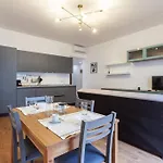 Lazzi - A.C. - Wi-Fi - Flexyrent Apartment